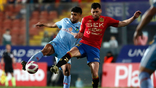 O’Higgins aguantó con un jugador menos y se llevó un empate como visita ante Unión Española