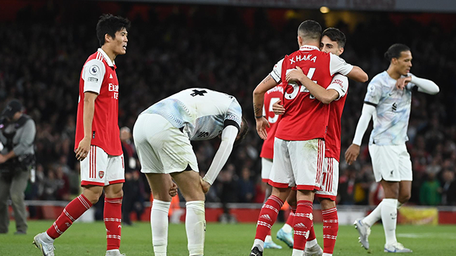 Arsenal venció en un partidazo a Liverpool y se afirmó en el liderato de la Premier League