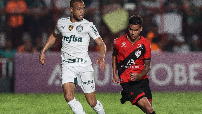 Palmeiras quedó con 10 puntos de ventaja en Brasil tras igualar con un comprometido Goianiense