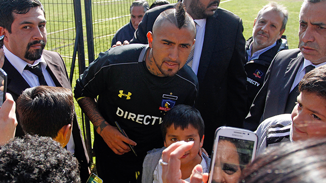 Colo Colo reaccionó a la muerte del papá de Arturo Vidal: La familia colocolina está contigo