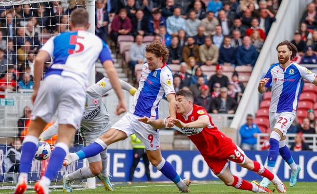 Ben Brereton fue titular en valioso triunfo de Blackburn como visita sobre Middlesbrough