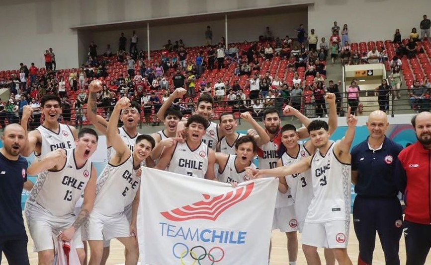 El efusivo festejo de el Team Chile de baloncesto tras ganar la medalla de oro en Asunción