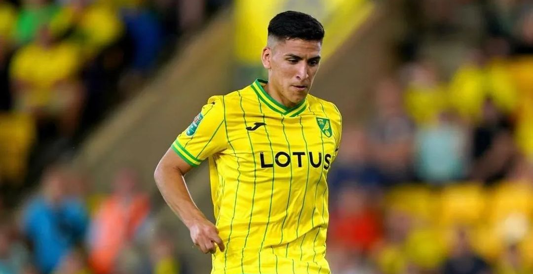 Marcelino Núñez vio acción en una nueva derrota de Norwich en Inglaterra