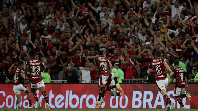 ¡Arturo Vidal gritó campeón! Flamengo se coronó en la Copa de Brasil tras batir en penales a Corinthians