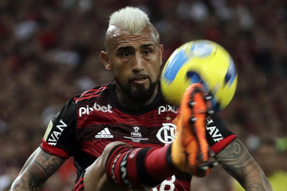 Arturo Vidal festejó su primer título junto a Flamengo en la Copa de Brasil