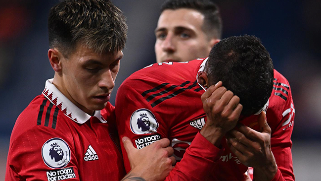 Raphael Varane abandonó lesionado ante Chelsea y preocupó a Francia