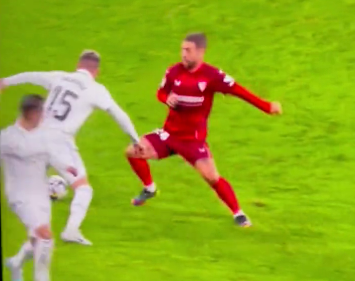 La durísima falta que Alejandro “Papu” Gómez le propinó a Federico Valverde