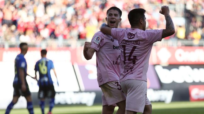 Federico Mateos cerró la victoria de Ñublense para acercarse a la Libertadores