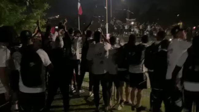 La celebración de Colo Colo junto a sus hinchas en el Estadio Monumental