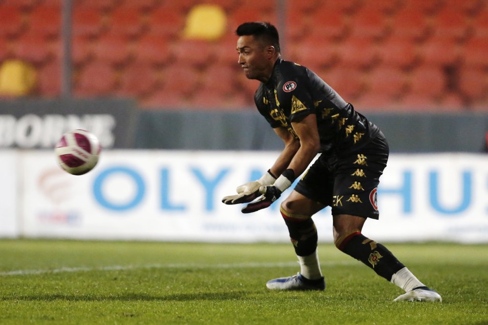 La formación con la que U. Española tratará de dar el primer golpe ante la U en Copa Chile