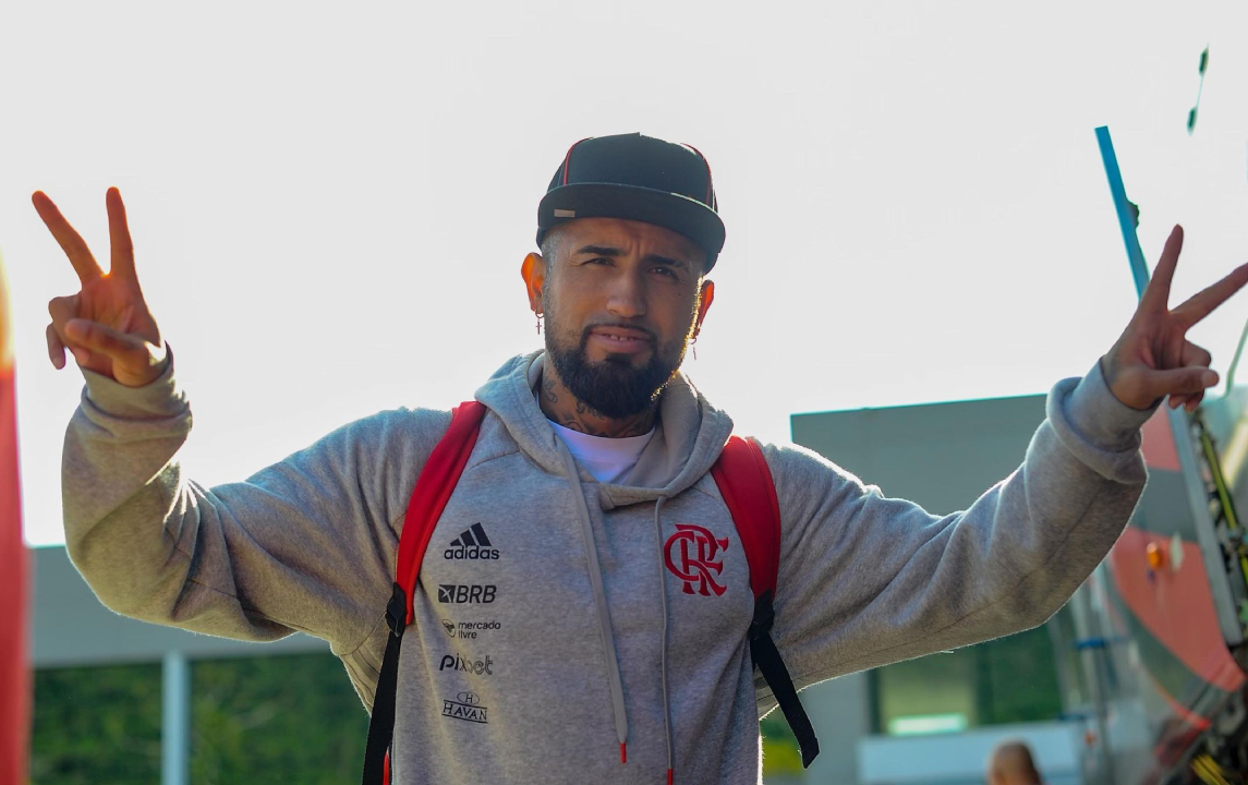 Vidal y Pulgar llegaron con Flamengo a Guayaquil para la final de la Copa Libertadores