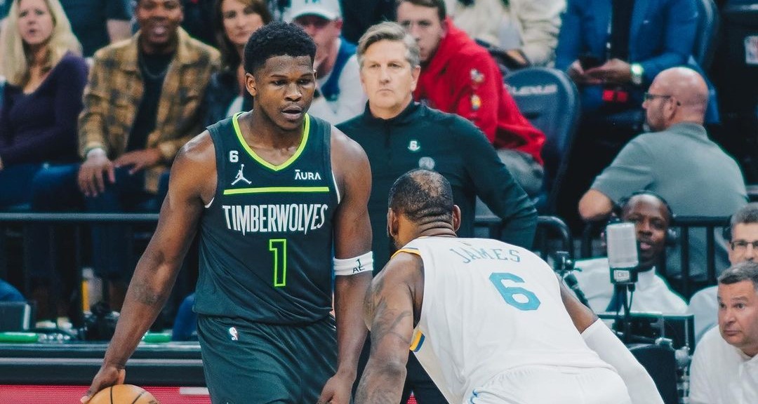 Los Angeles Lakers sufrió su quinta derrota de la temporada tras perder ante los Timberwolves