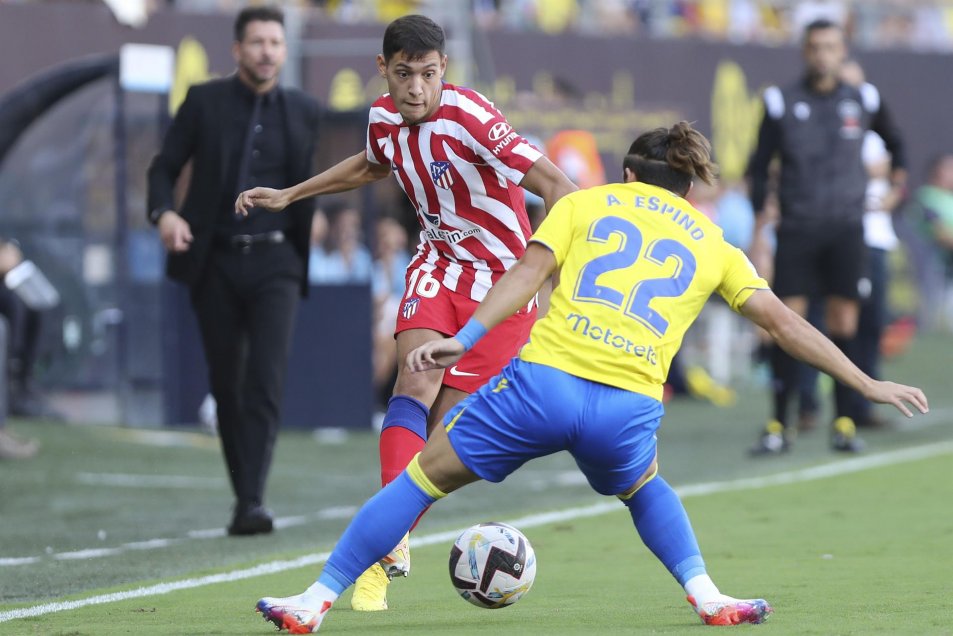 Cádiz de Tomás Alarcón respiró en el fondo tras lograr triunfazo frente a Atlético de Madrid