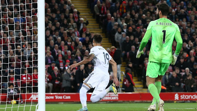 Leeds United dio el batacazo en Anfield con agónico triunfo sobre Liverpool
