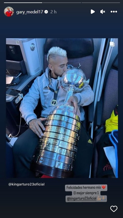 Medel alabó a Vidal por ganar la Libertadores: Felicidades hermano mío, el mejor siempre