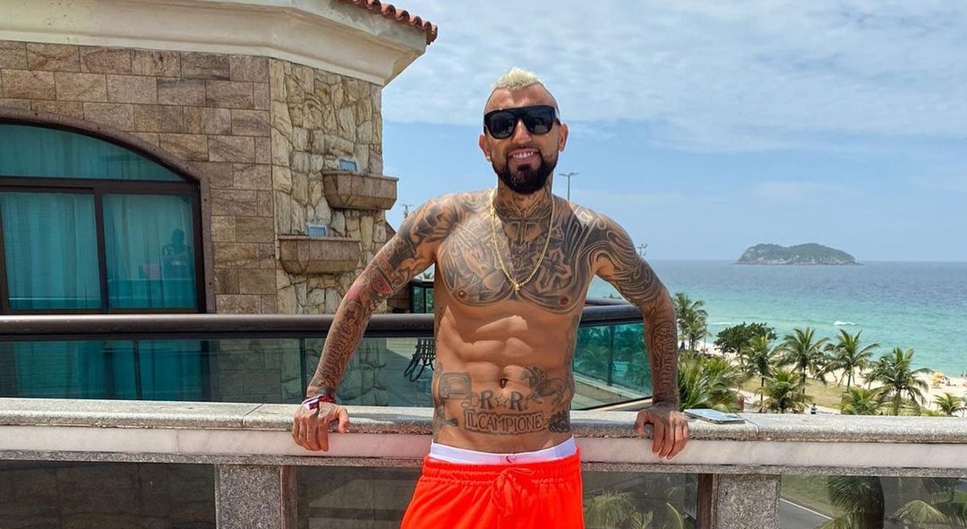 Vidal disfruta como campeón de la Libertadores con otra ironía contra sus críticos