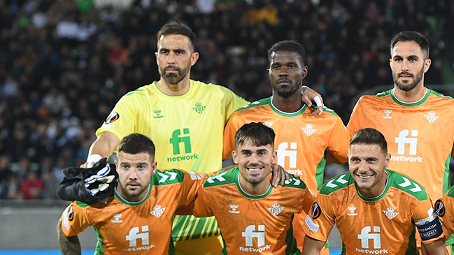 Claudio Bravo: Felicitaciones a Magallanes por el título y anhelado ascenso a Primera