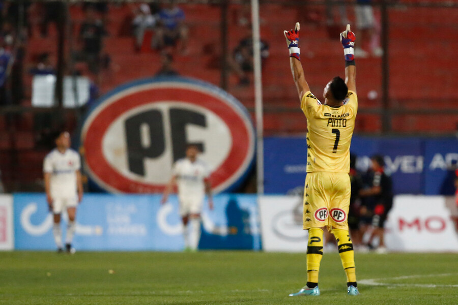 Las notables atajadas de Miguel Pinto en avance de Unión Española ante la U a la final de Copa Chile
