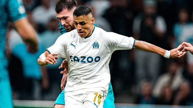 DT de Marsella justificó la posición de Alexis como único delantero: Puede jugar en cualquier sitio