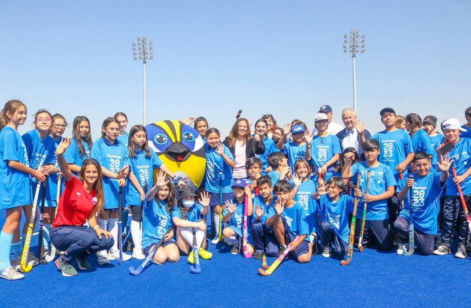 El hockey césped recibió su cancha en el Estadio Nacional para los Panamericanos Santiago 2023