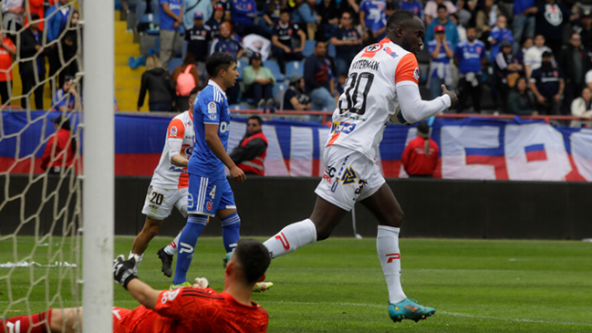 Cecilio Waterman concretó su “hat-trick” y puso el empate de Cobresal en su visita a la U