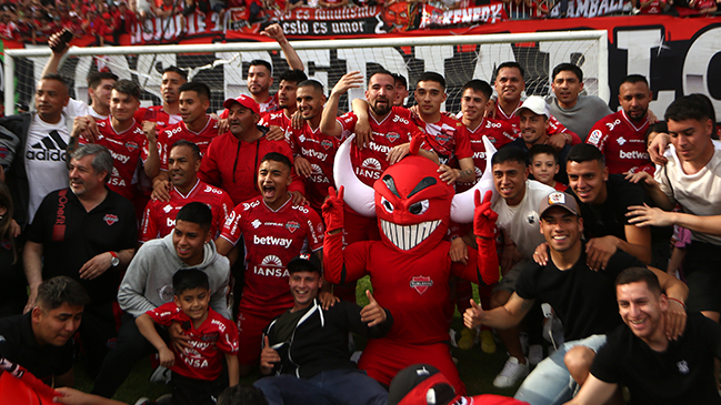 Sergio Gioino: Para competir en Libertadores hay que igualar o mejorar el nivel
