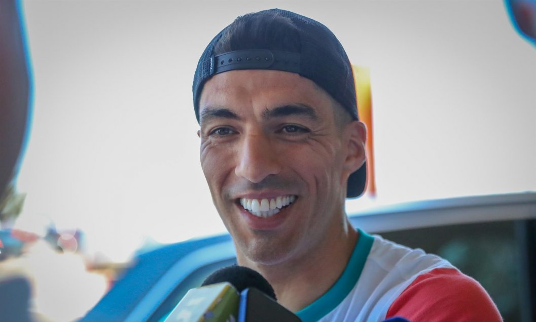 Seleccionados uruguayos partieron a Doha para preparar el Mundial de Qatar