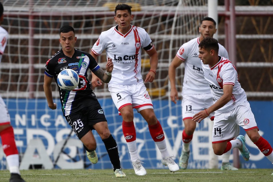 Puerto Montt festejó su avance en la liguilla por el Ascenso tras tumbar como visita a San Felipe