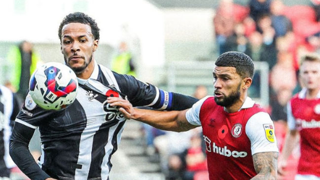 Francisco Sierralta vio desde la banca un deslucido empate entre Watford y Bristol City