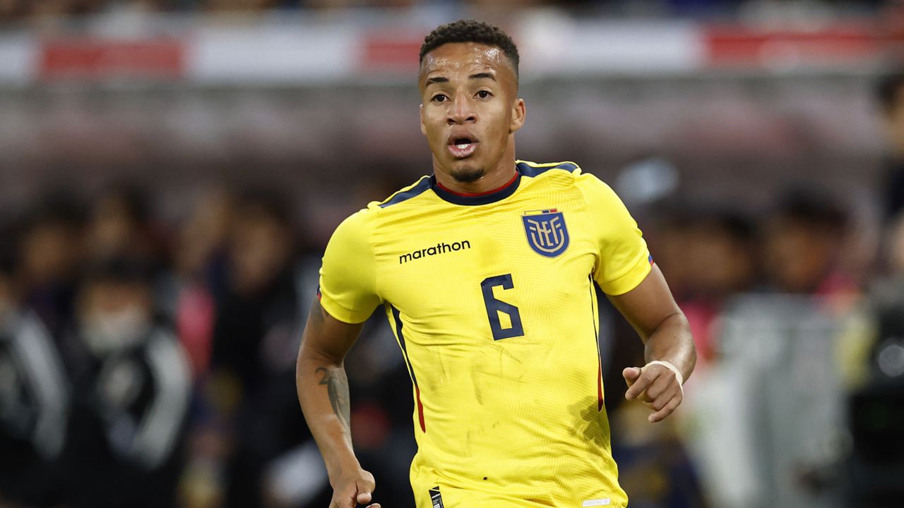 Byron Castillo salió lesionado en amistoso de Ecuador ante Irak a días del inicio del Mundial