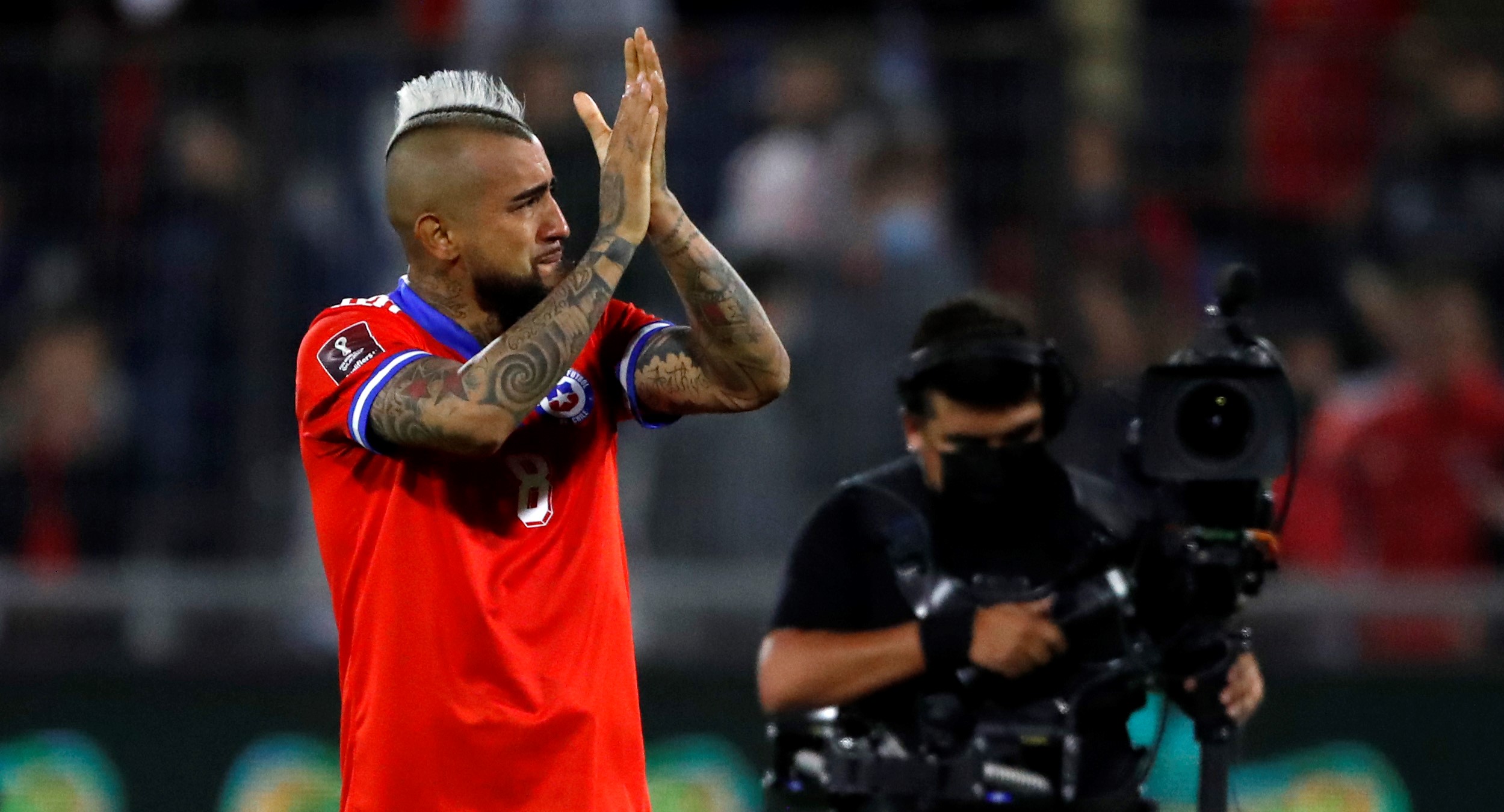 Arturo Vidal impactó con consulta en Instagram: “¿Me retiro o no de la selección?”