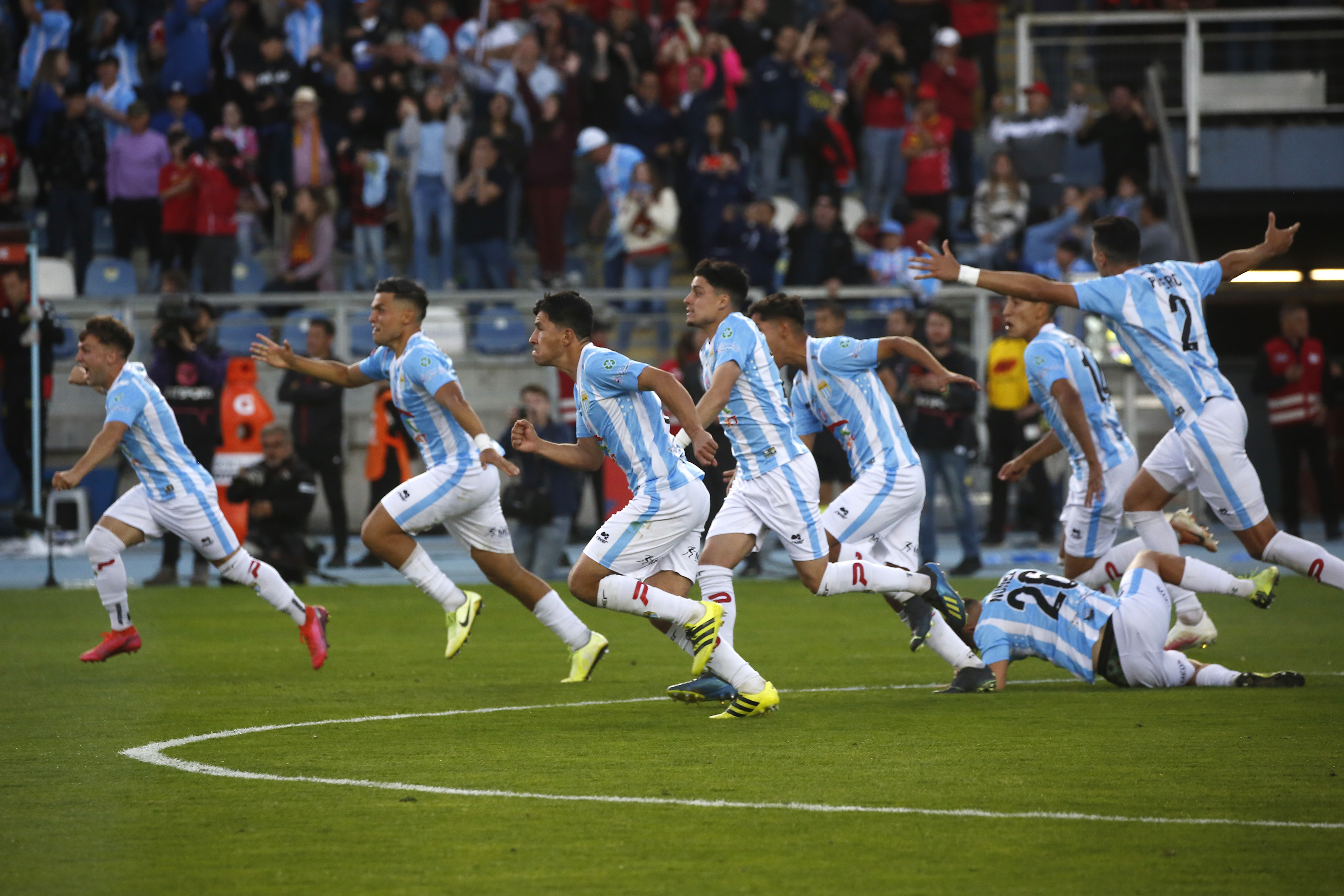 El vibrante relato de los penales que coronaron a Magallanes ante Unión Española en la Copa Chile