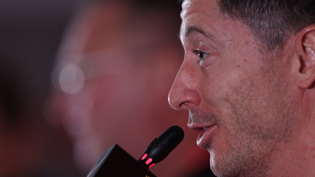 “¿Por qué haces esas preguntas?”: Lewandowski paró en seco a periodista argentino