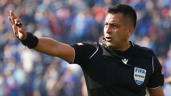 Un chileno en el Mundial: Julio Bascuñán será asistente VAR en el Inglaterra-Irán