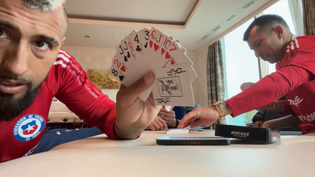 Vidal destacó la nieve de Bratislava y volvió a transmitir por Twitch en la concentración de la Roja