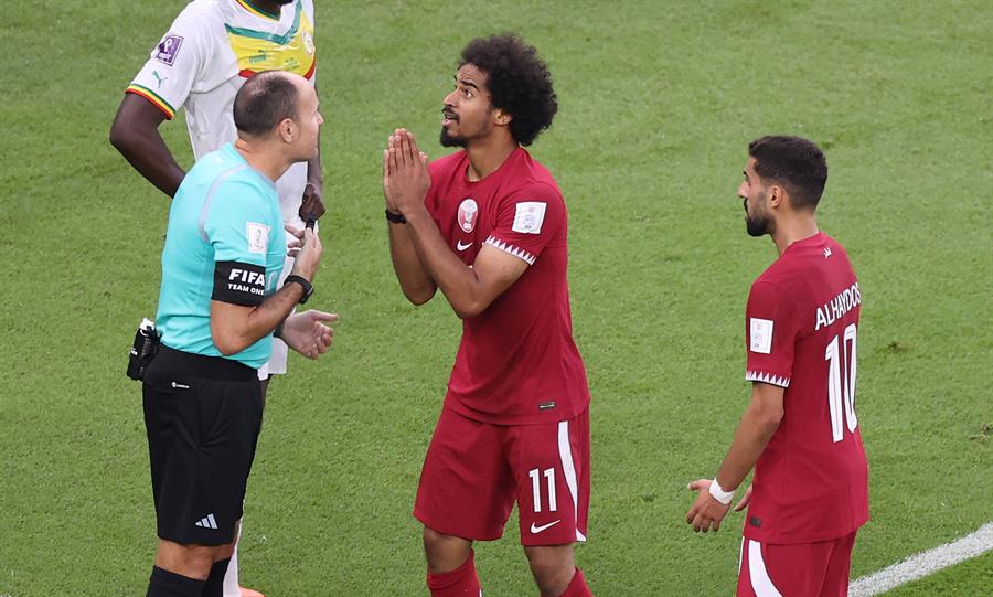 ¿Y el VAR? El increíble penal que no le cobraron a Qatar ante Senegal