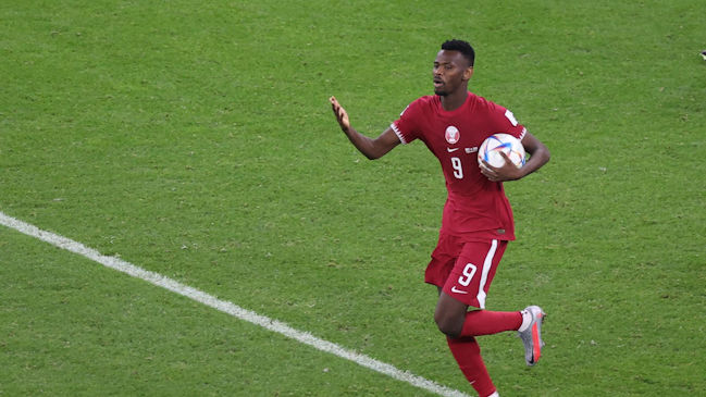 Mohammed Muntari anotó el histórico primer gol de Qatar en Copas del Mundo