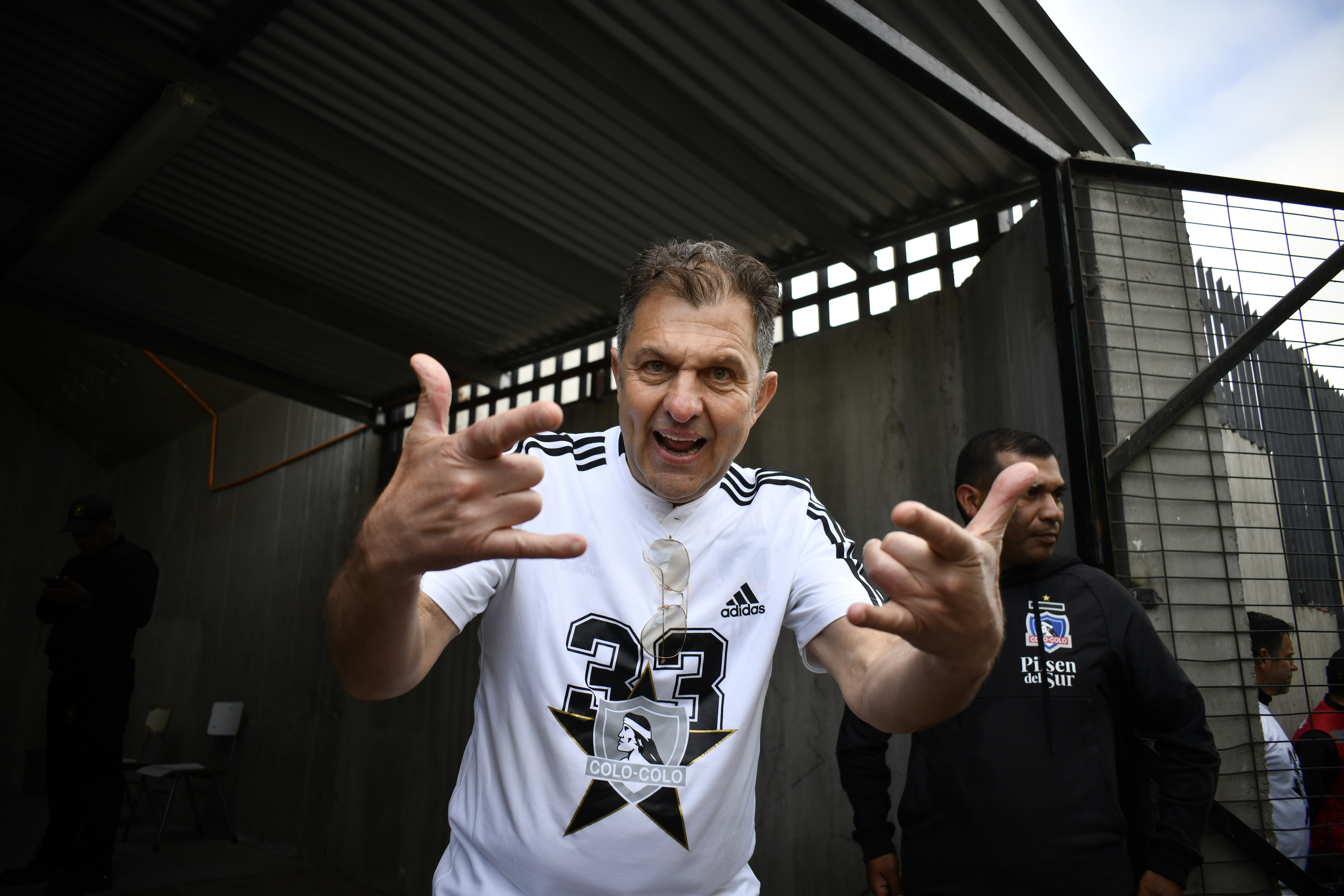 Mosa: Espero que quienes dirigen a Colo Colo entiendan que invertir en un buen plantel no es un gasto