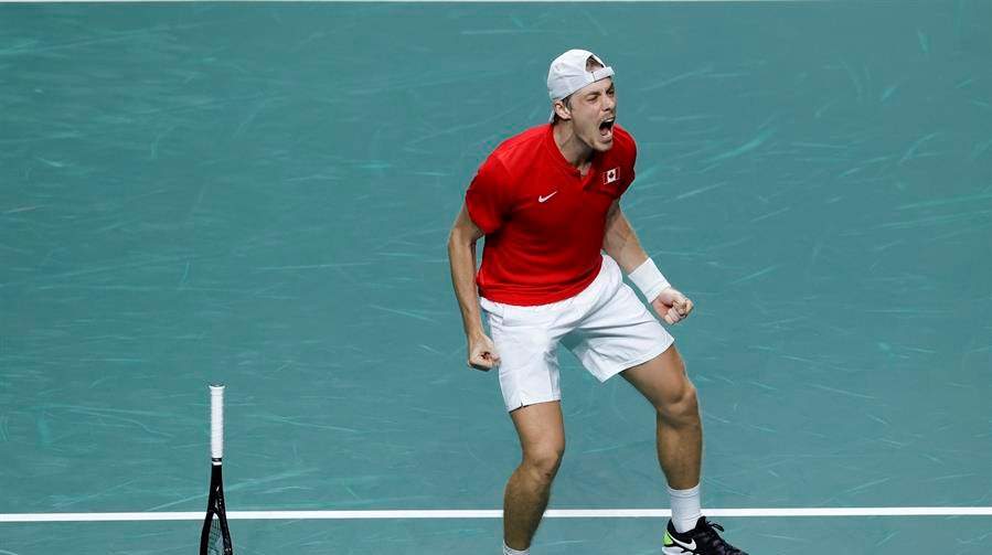 Denis Shapovalov venció a Thanasi Kokkinakis y acercó a Canadá al título de la Copa Davis