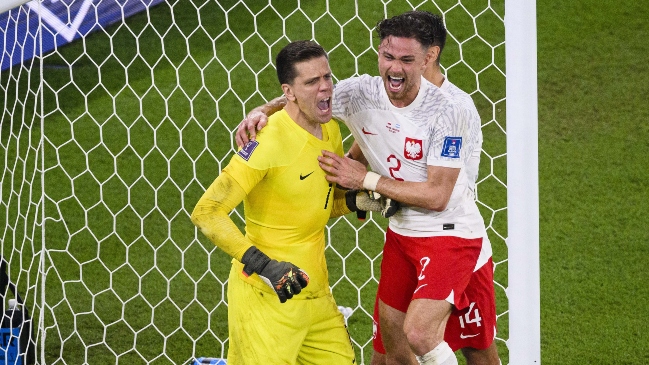 Szczesny: Le aposté 100 euros a Messi a que el árbitro no cobraría penal, pero no le pagaré