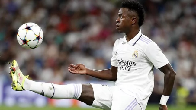 Fiscalía archivó denuncia por cánticos racistas contra Vinicius: No constituyen delito