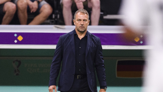 Presidente de la Federación Alemana anunció una reunión con Flick tras eliminación en Qatar