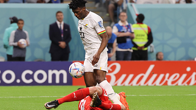 Sergio Rochet dio rebote y cometió penal en el Ghana-Uruguay