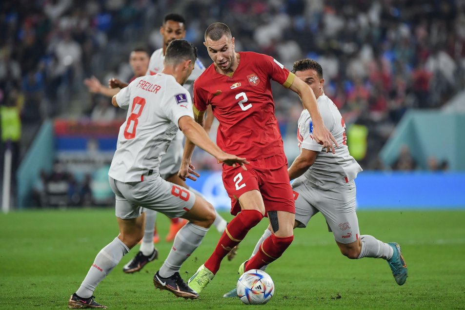 Suiza se quedó el último boleto a octavos de final y dejó a Serbia fuera del Mundial