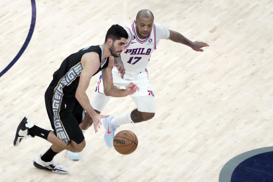 Memphis contó con la inspiración de Ja Morant para vencer a Philadelphia