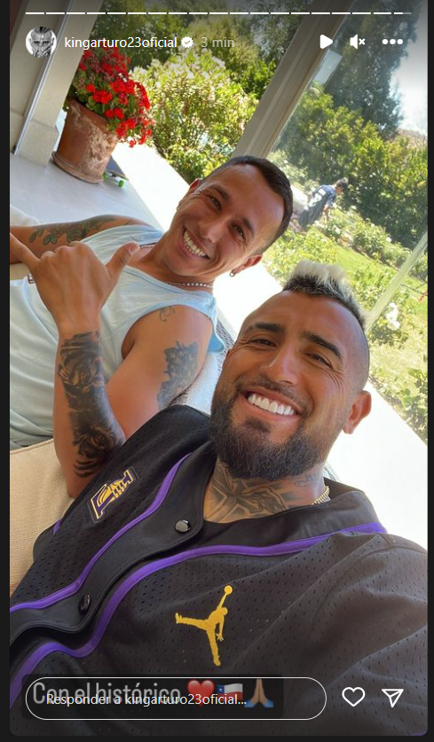 Arturo Vidal compartió con el “histórico” Fabián Orellana