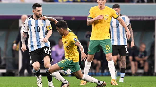 Seleccionados australianos fueron a tomarse selfies con Messi