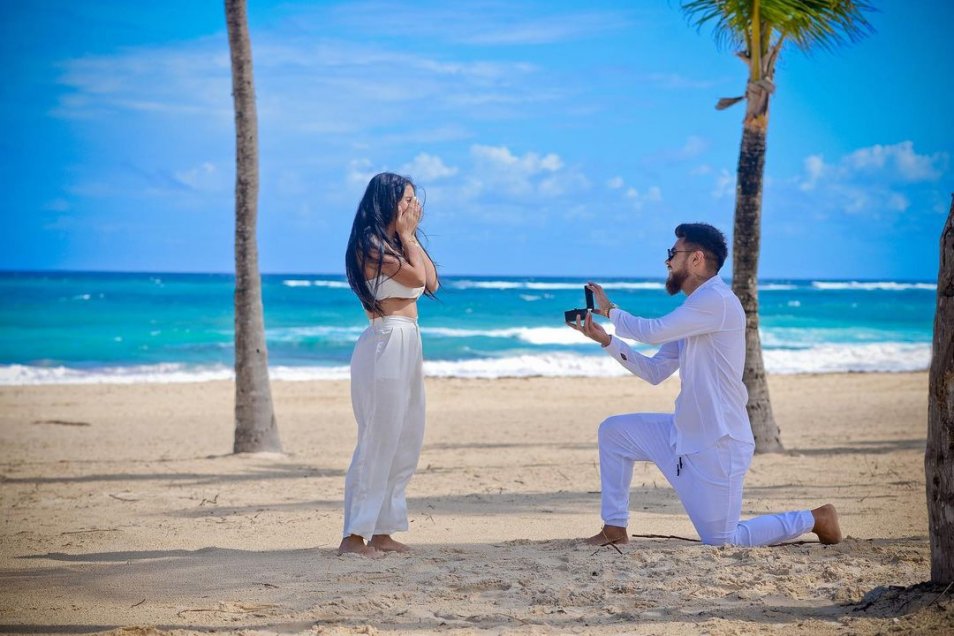 Paulo Díaz pidió matrimonio a su pareja Fernanda Arenas durante las vacaciones
