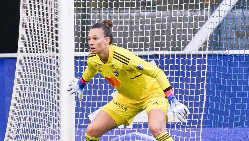 La gran atajada de Christiane Endler en la goleada de Lyon a Zurich en la Champions