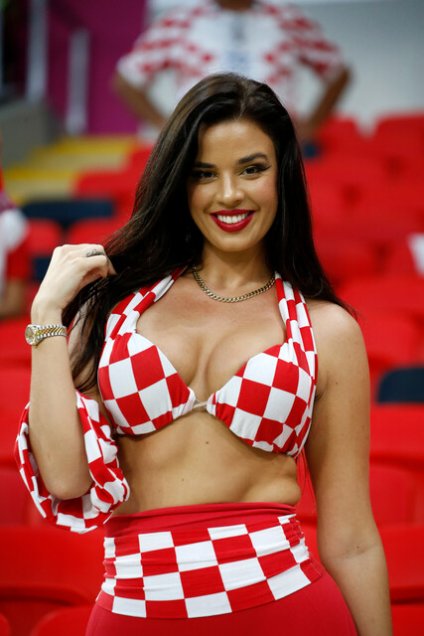 La belleza femenina se tomó los estadios en Qatar en los octavos de final del Mundial